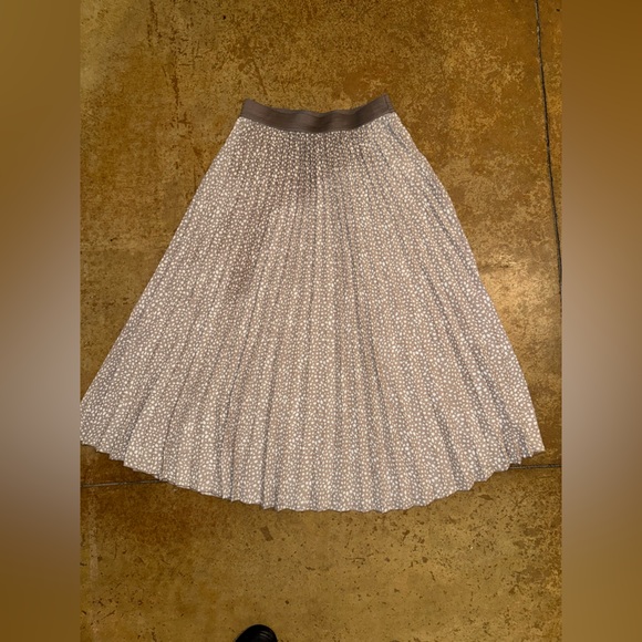 Vince Camuto Dresses & Skirts - Vince Camuto polka dot accordion pleaded maxi skirt xs